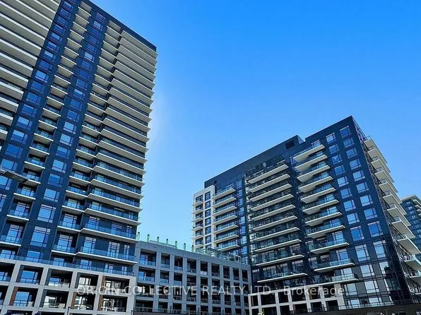 7950 Bathurst St, Vaughan, ON