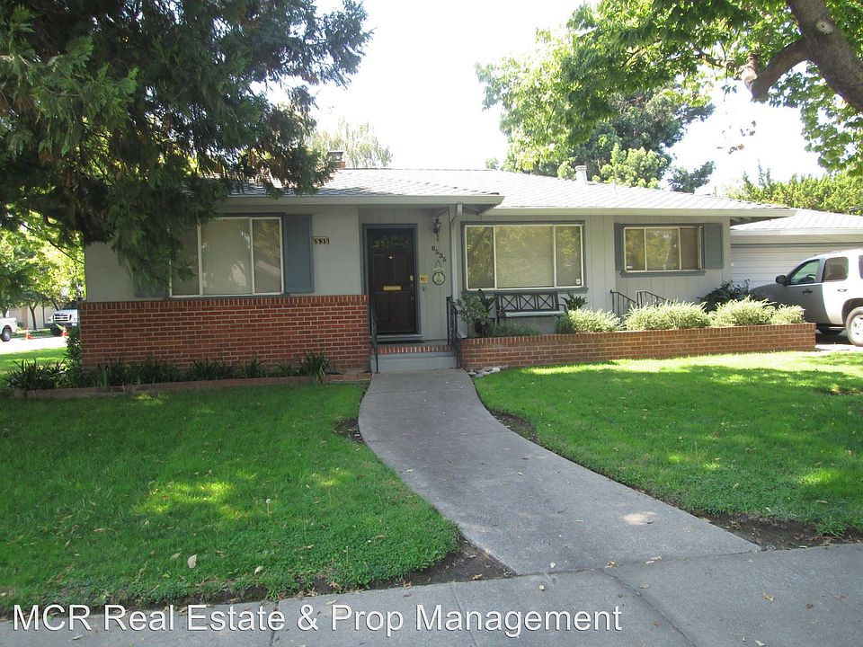 1st image of 6535 N Belmont Pl