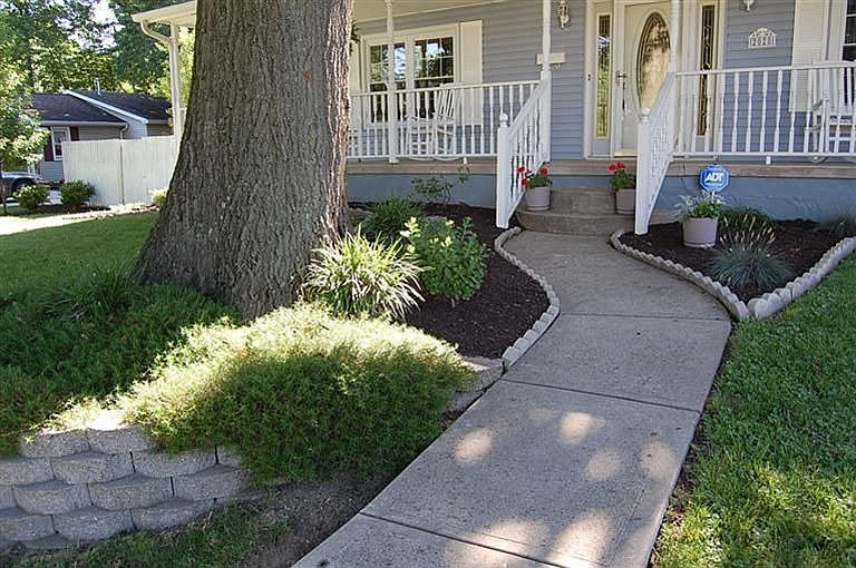 1st image of 2028 Culver Ave