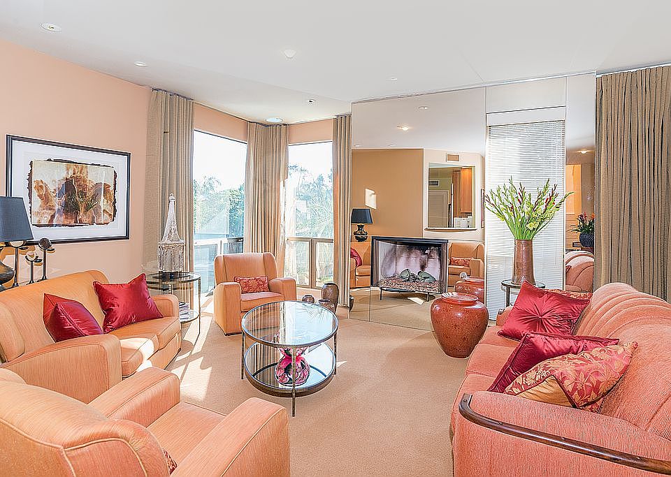 1st image of 8601 W West Knoll Dr APT 1