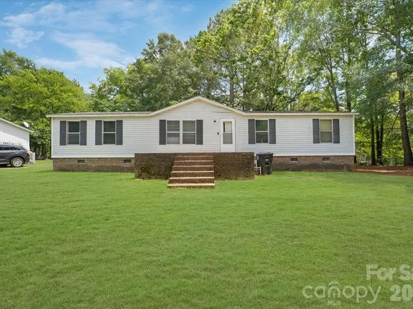 109 Maynard Ave, Wadesboro, NC 28170