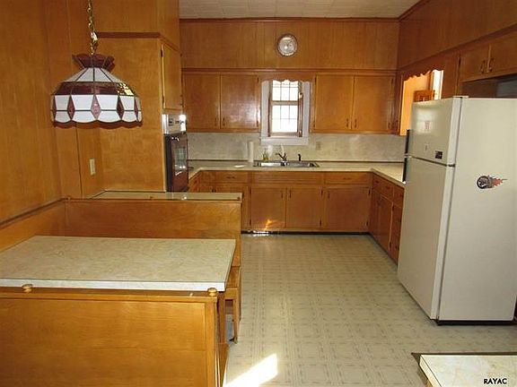 5th image of 529 Hellam St