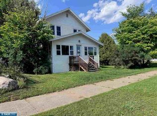 1027 E Chapman St, Ely, MN 55731