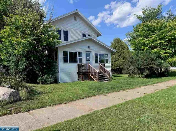 1027 E Chapman St, Ely, MN 55731