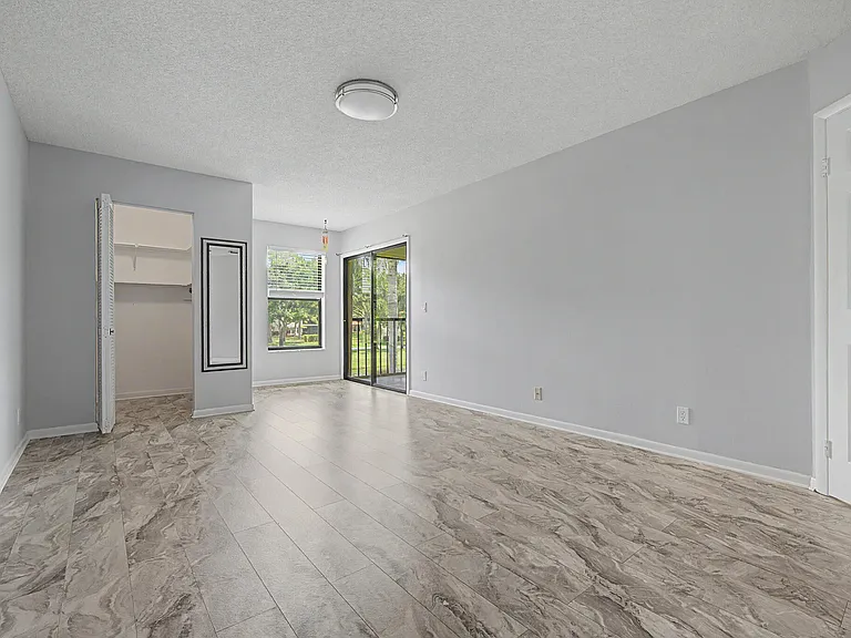 3386 Lucerne Park Dr — Photo 14