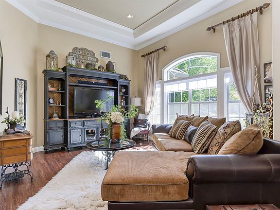 3rd image of 8905 Little Creek Dr