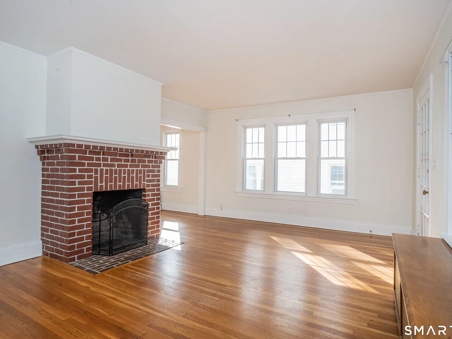 2 bed, 1.0 bath, 1221 sqft, $2,350 — Photo 3