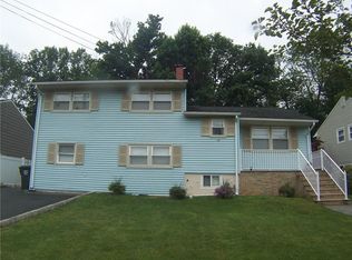 17 Predmore Ave, Colonia, NJ 07067