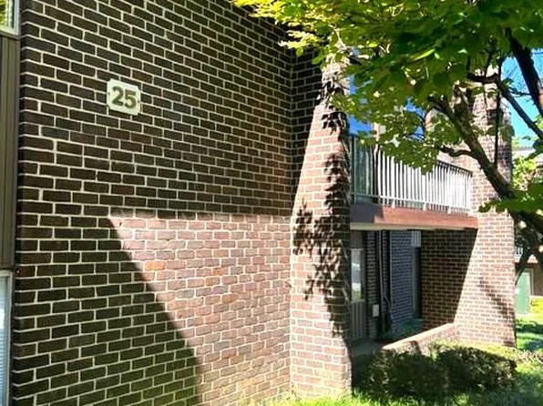25 Stonehenge Cir APT 7, Baltimore, MD 21208
