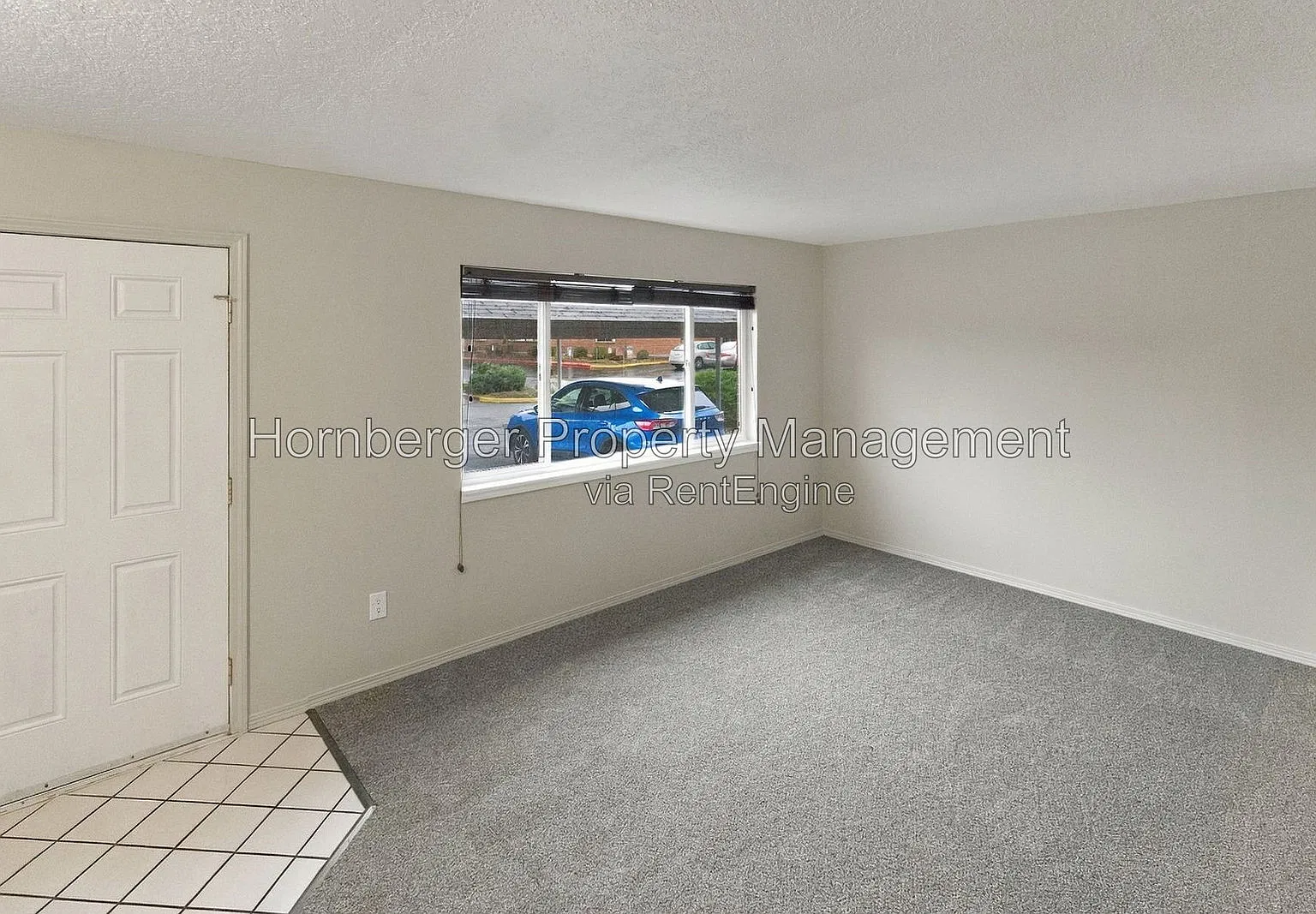 3 bed, 1.5 bath, 1276 sqft, $1,795 — Photo 3