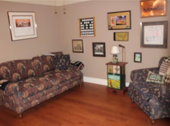 4th image of 1312 Tree Haven Dr