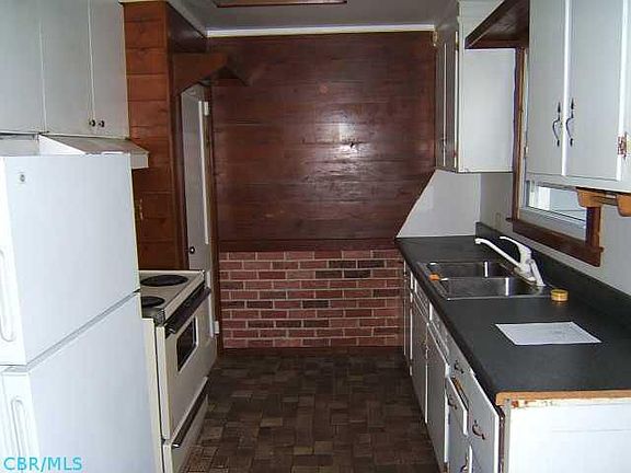 4th image of 133 W Stanton Ave