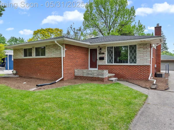 27677 Doreen St, Farmington, MI 48336