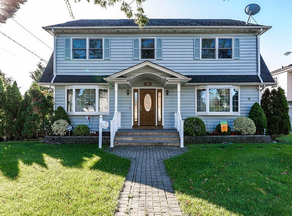1st image of 48 Bedford Ave