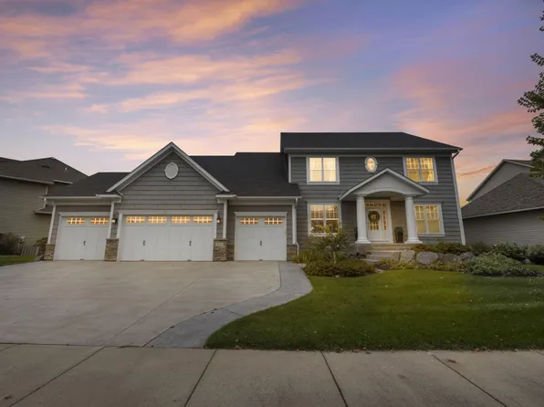 2915 Aspen Lake Dr NE, Blaine, MN 55449