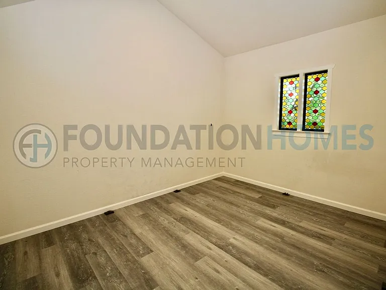 404 San Marin Dr — Photo 48