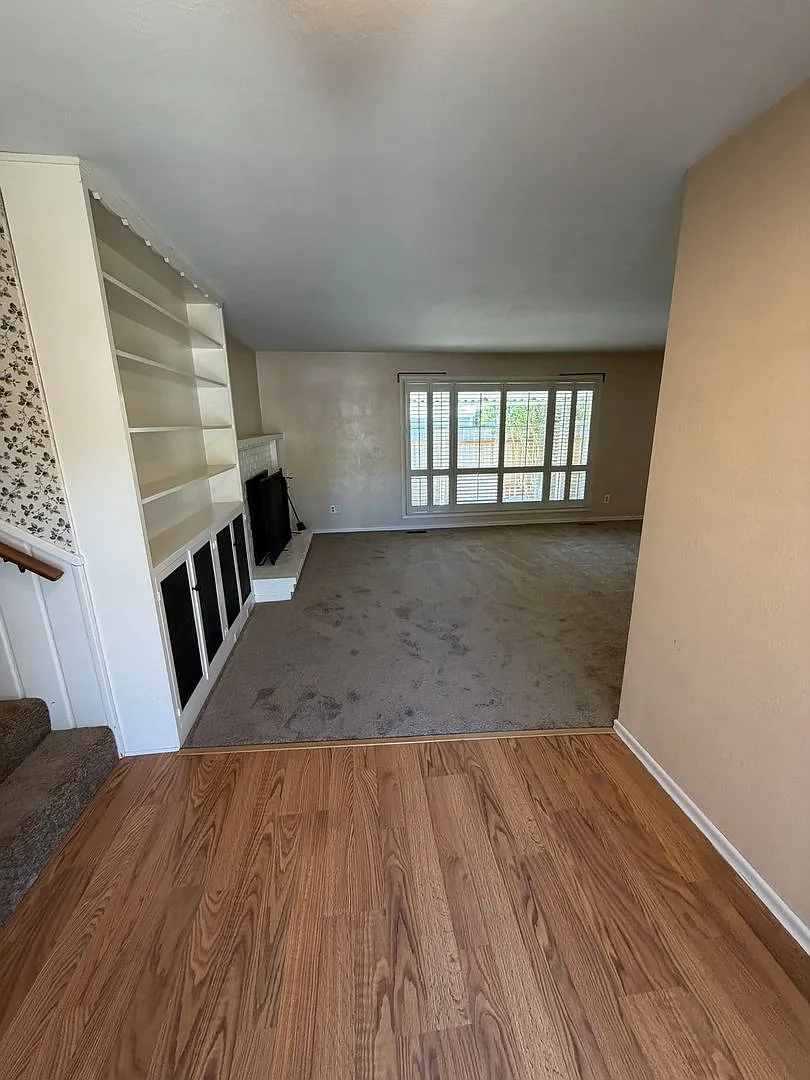 3 Bedroom on Large corner lot! — Photo 1