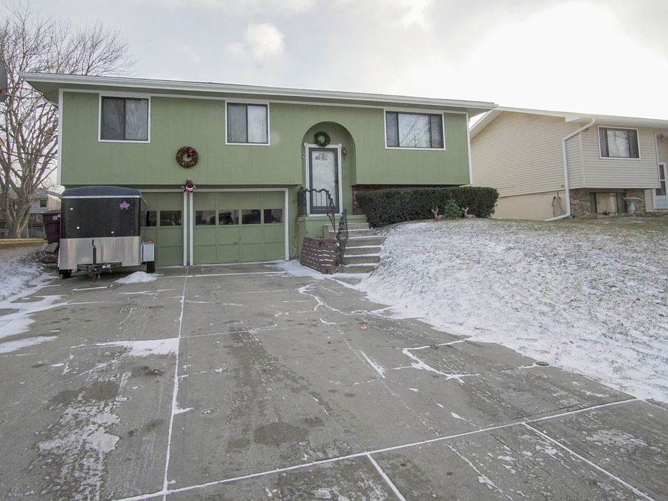 1st image of 822 Pine St