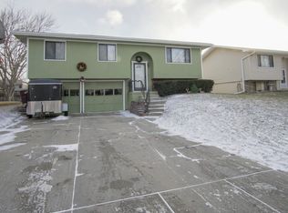 822 Pine St, South Sioux City, NE 68776