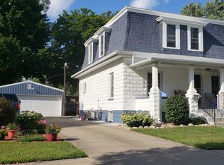 320 6th Ave, Three Rivers, MI 49093