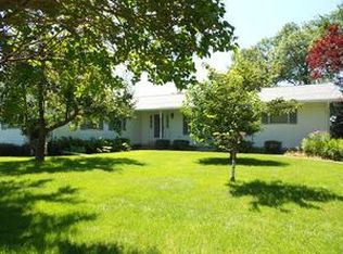 6857 Madison Ave, Hubbard Lake, MI 49747