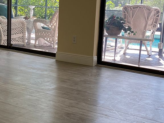 2nd image of 3153 Heatherwood Ln