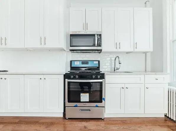 414 Onderdonk Avenue image 1 of 10