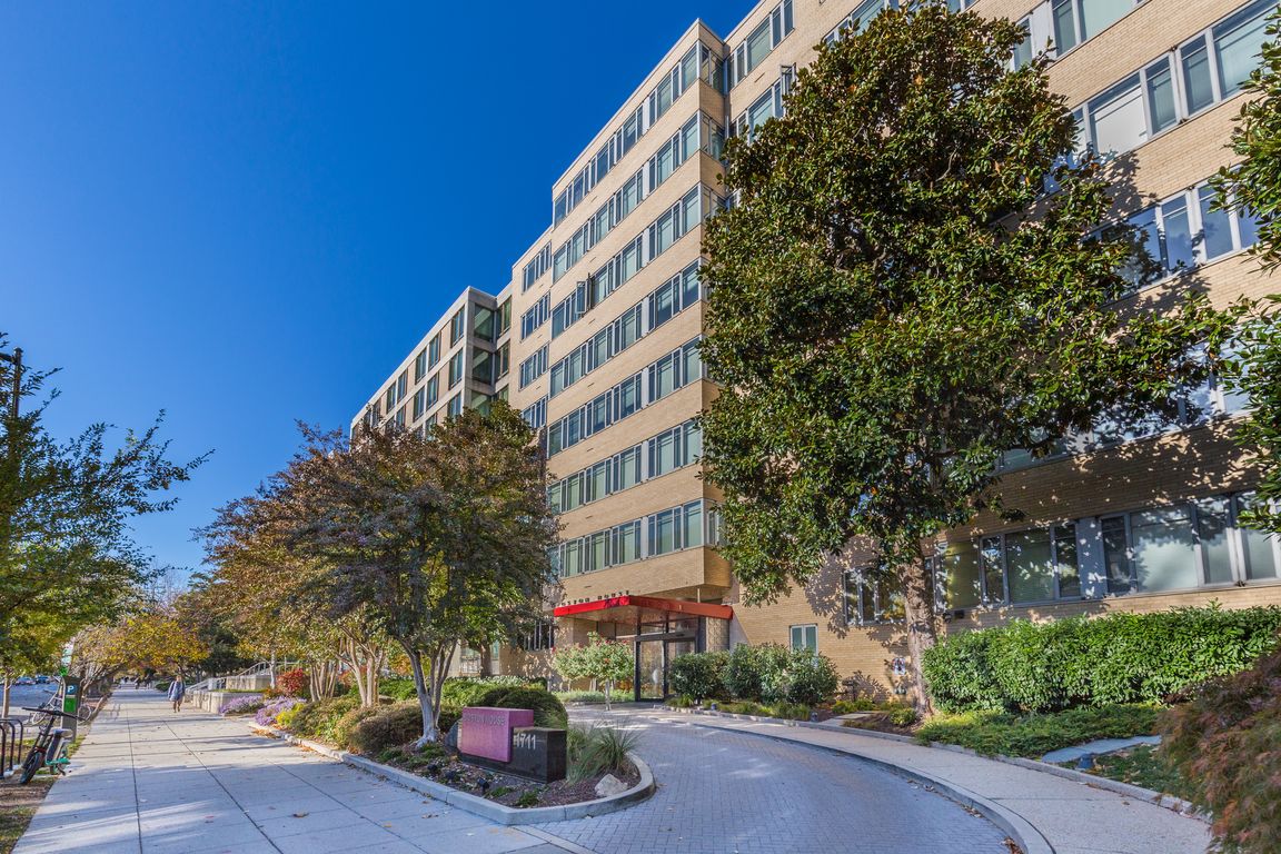 1711 Massachusetts Ave 408 Washington, DC 20036_041