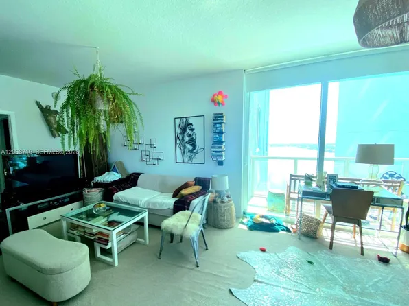 1900 N Bayshore Dr, Miami, FL