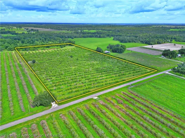Center Hill Rd, Bowling Green, FL 33834