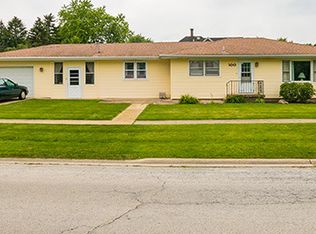 100 S Conrad St, Peotone, IL 60468