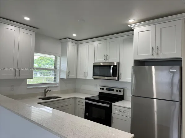 2436 Van Buren St #6, Hollywood, FL 33020