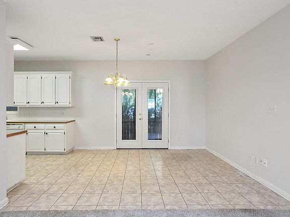 3rd image of 2701 Henderson Bayou Pl