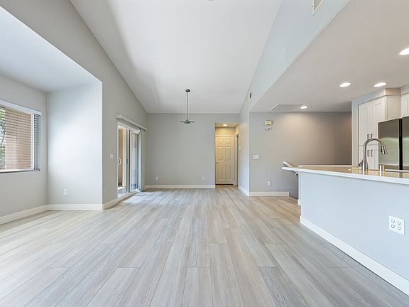 3rd image of 10422 Scripps Poway Pkwy Unit 100