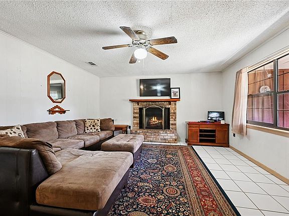 4th image of 42291 Seals Rd