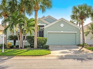 211 Oyster Ln, Indialantic, FL 32903