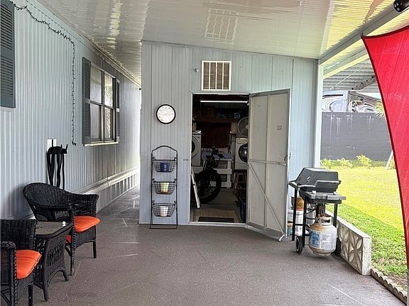 4th image of 2787 Breezewood Dr