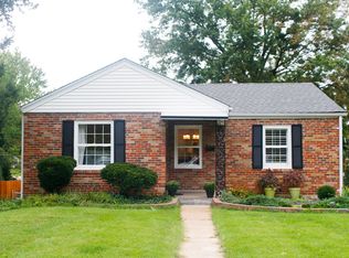 225 Carmel Dr, Saint Louis, MO