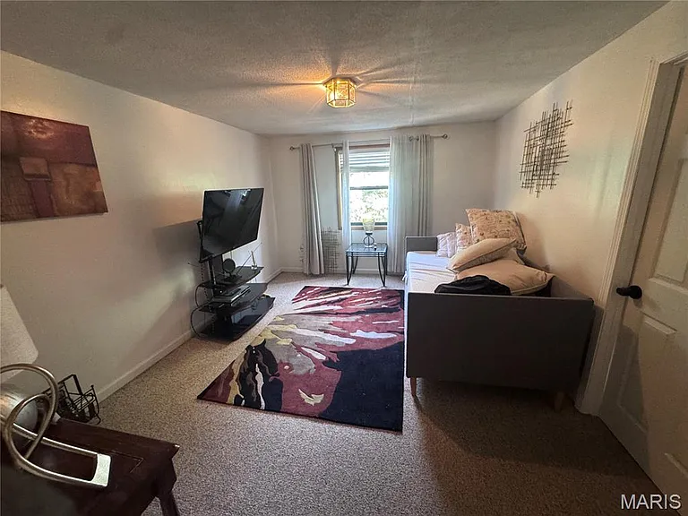 5045 S 37th St — Photo 13