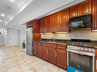 3232 32nd St #1, Astoria, NY 11106