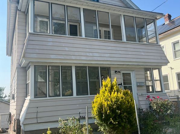 64 Fulton St UNIT 3