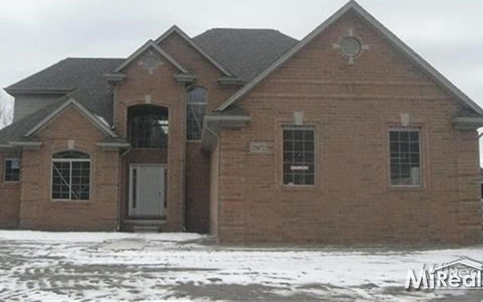 2nd image of 49850 London Bridge Dr