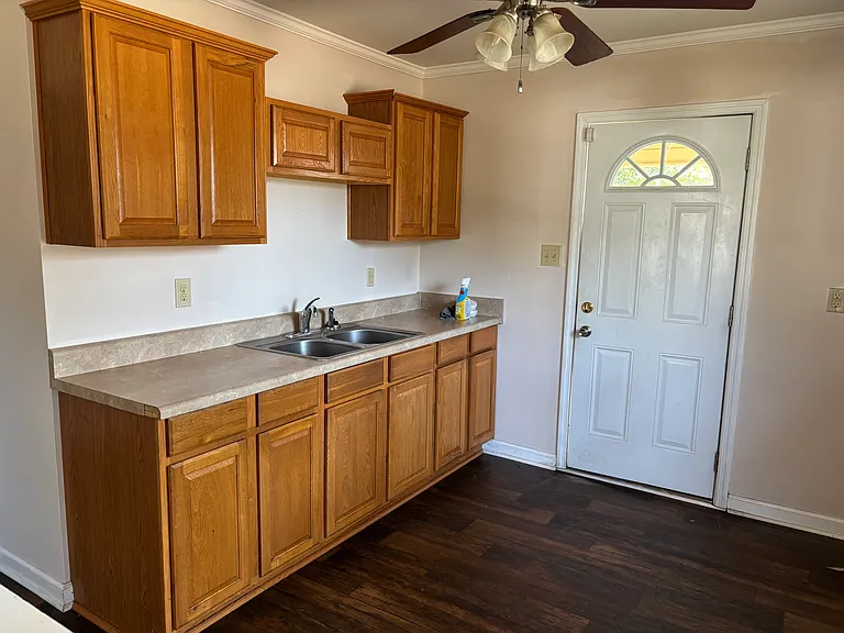 1801 Cotton Ct — Photo 11