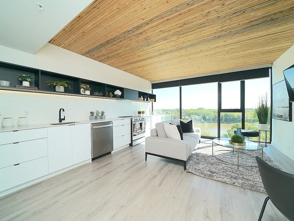 330 Waterfront Dr #506