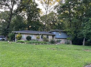 612 Mincey Woods Ct, Stone Mountain, GA 30087