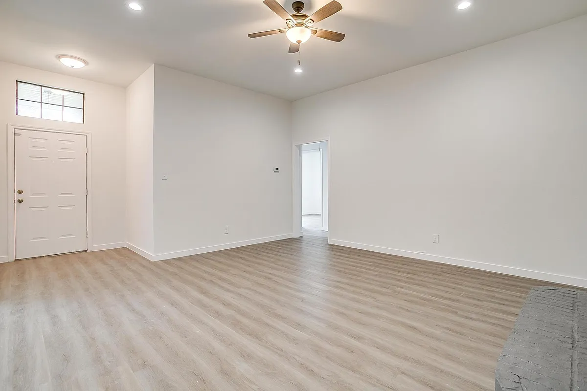 Building Photo - 4116 Mulberry Dr