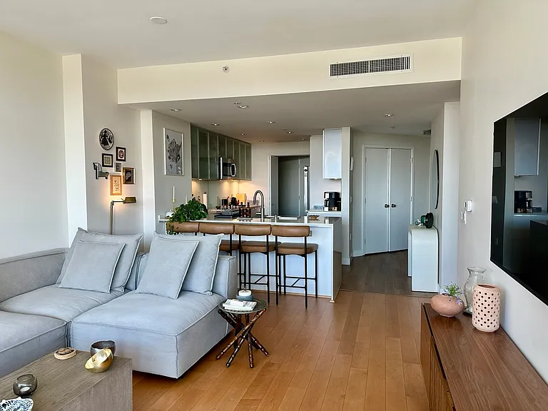 1441 9th Ave #605 — Photo 3