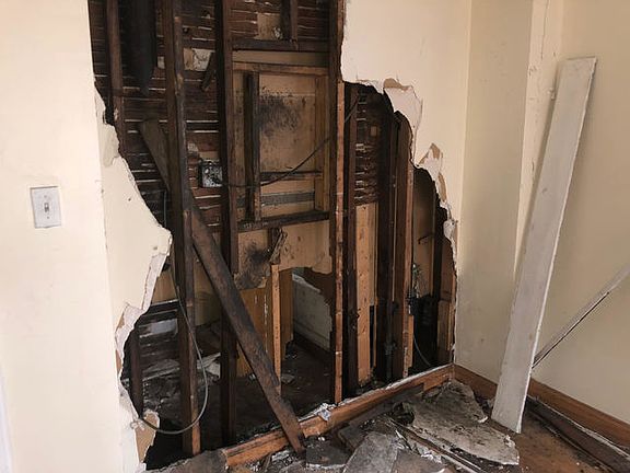 5th image of 6142 S Langley Ave