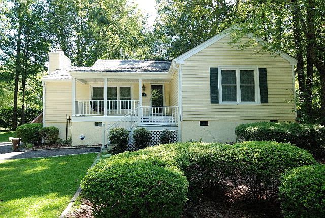1st image of 1013 N Hornbeam Dr