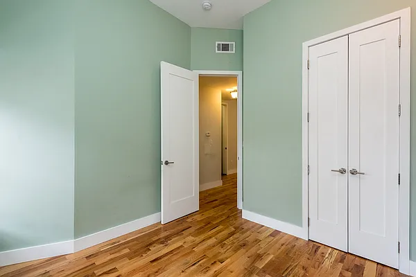 Rented by Nooklyn NYC LLC | media 34